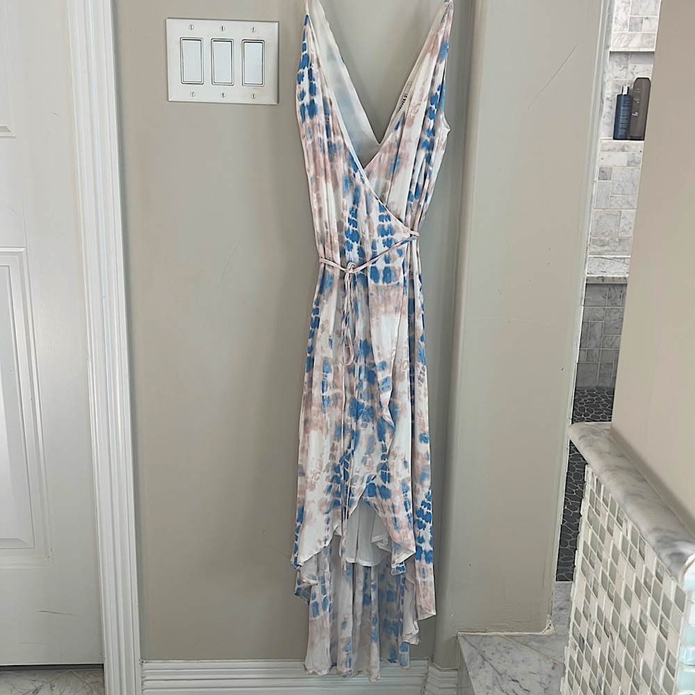Tie dye blue, white peachy pink dress. Size medium. From Forever 21. Hi-low.